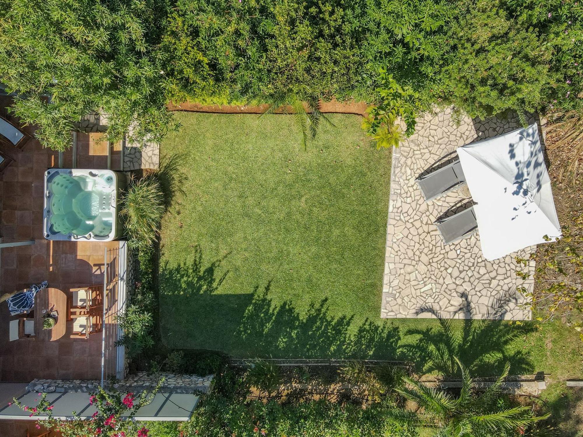 Klaritz Luxury Suites Ласси Экстерьер фото